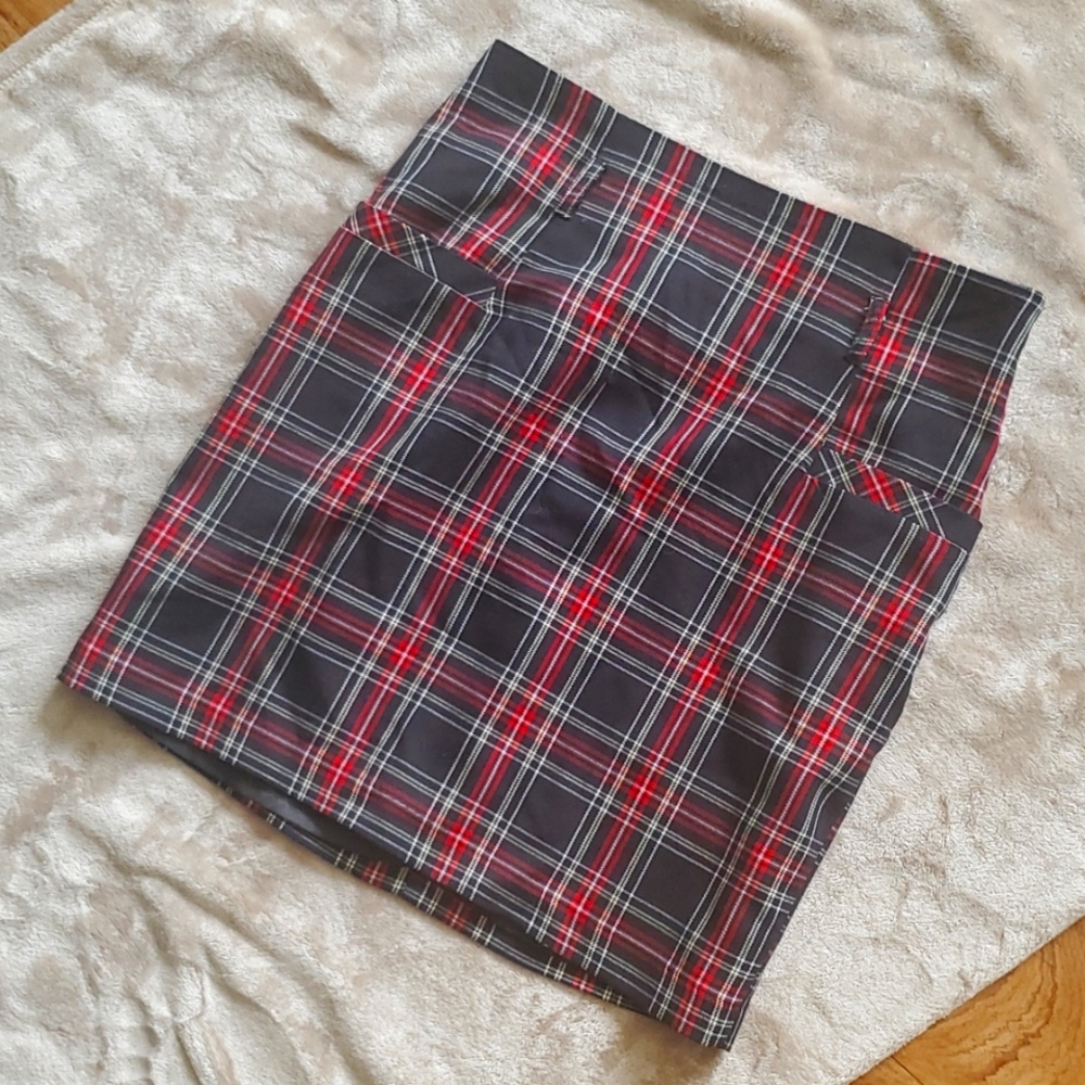 Plaid pencil skirt